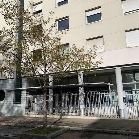 Studio Le Pensier - Monplaisir Lyon Bagian luar foto